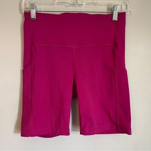 Athleta Ultimate Stash Pocket 7inch short Size Small